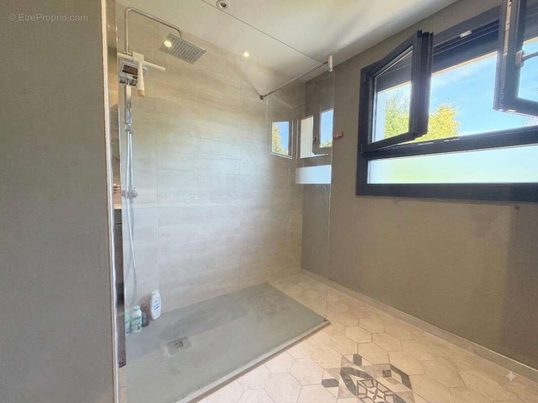 Maison 138 m² à Chantraine  - photo 9