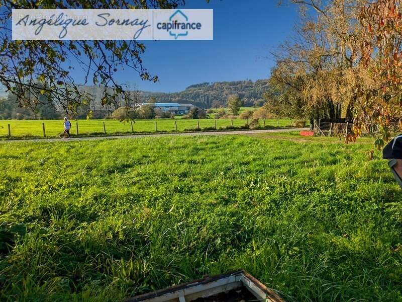 Maison à SAINT-JULIEN