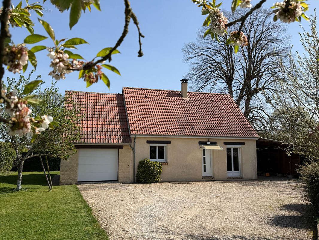 Maison à CONCHES-EN-OUCHE