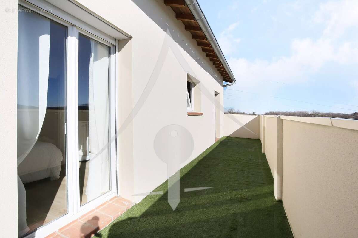 Maison à LAVERNOSE-LACASSE