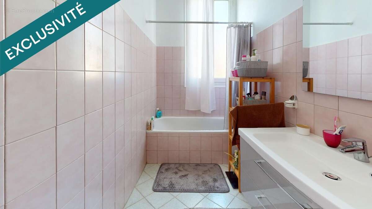 Photo 6 - Appartement à LES LILAS