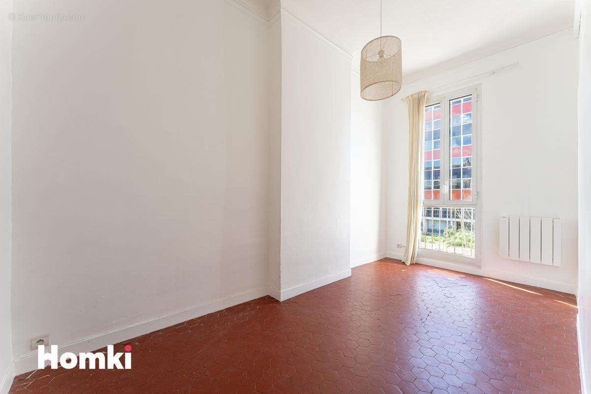 Appartement à MARSEILLE-6E