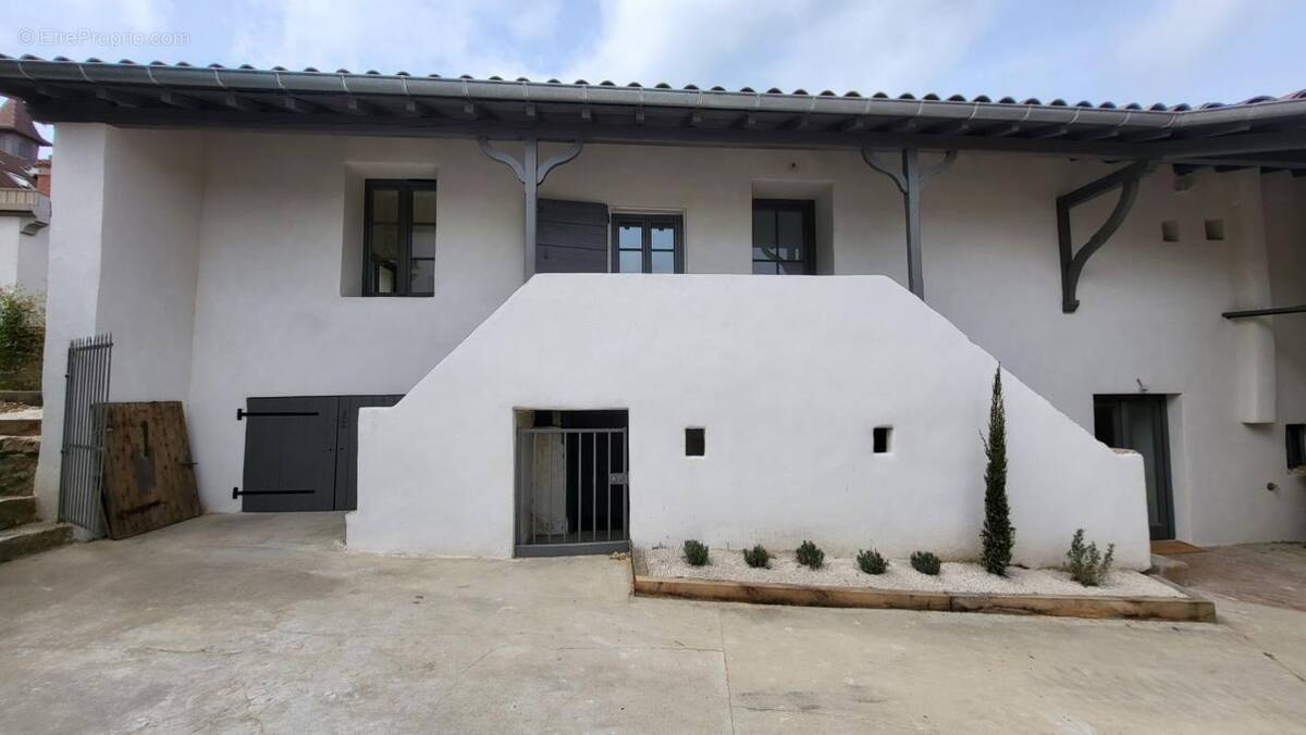 Maison à CHASSELAY