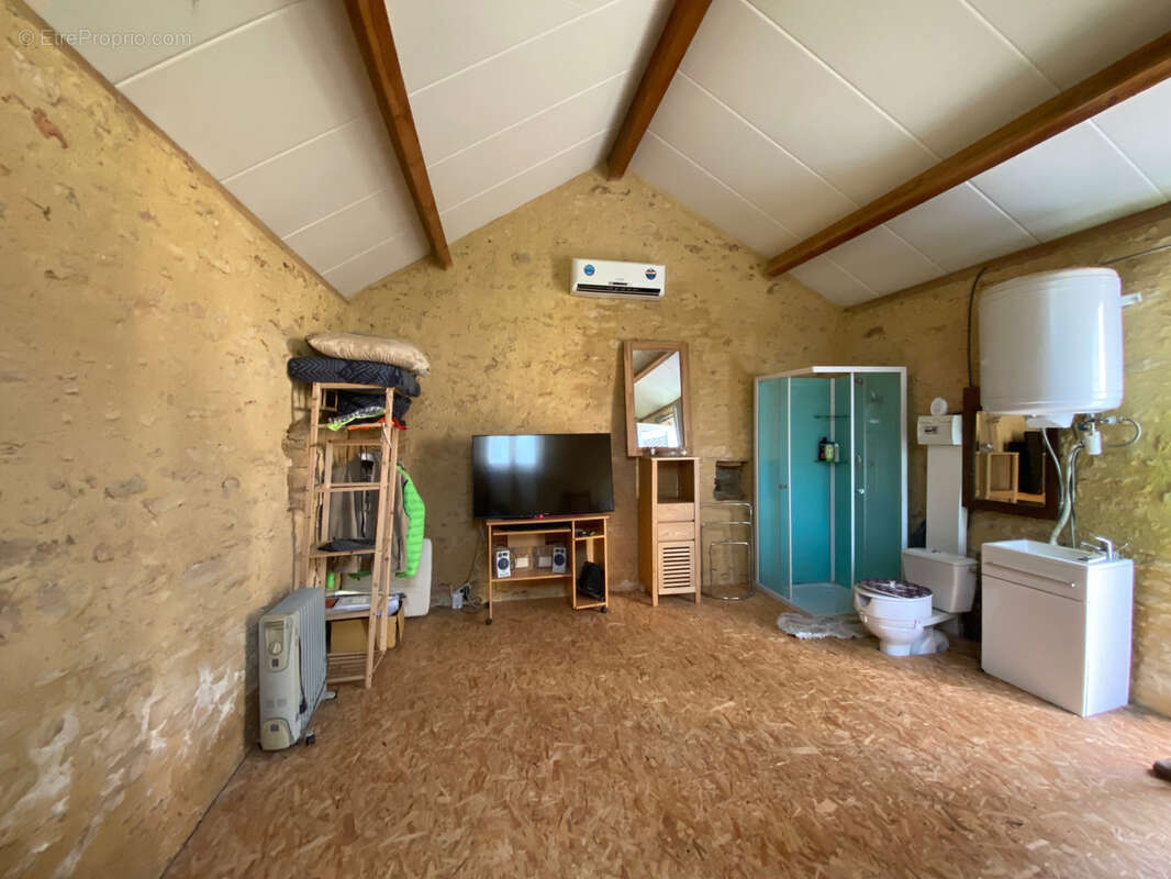 Maison à PUY-L&#039;EVEQUE