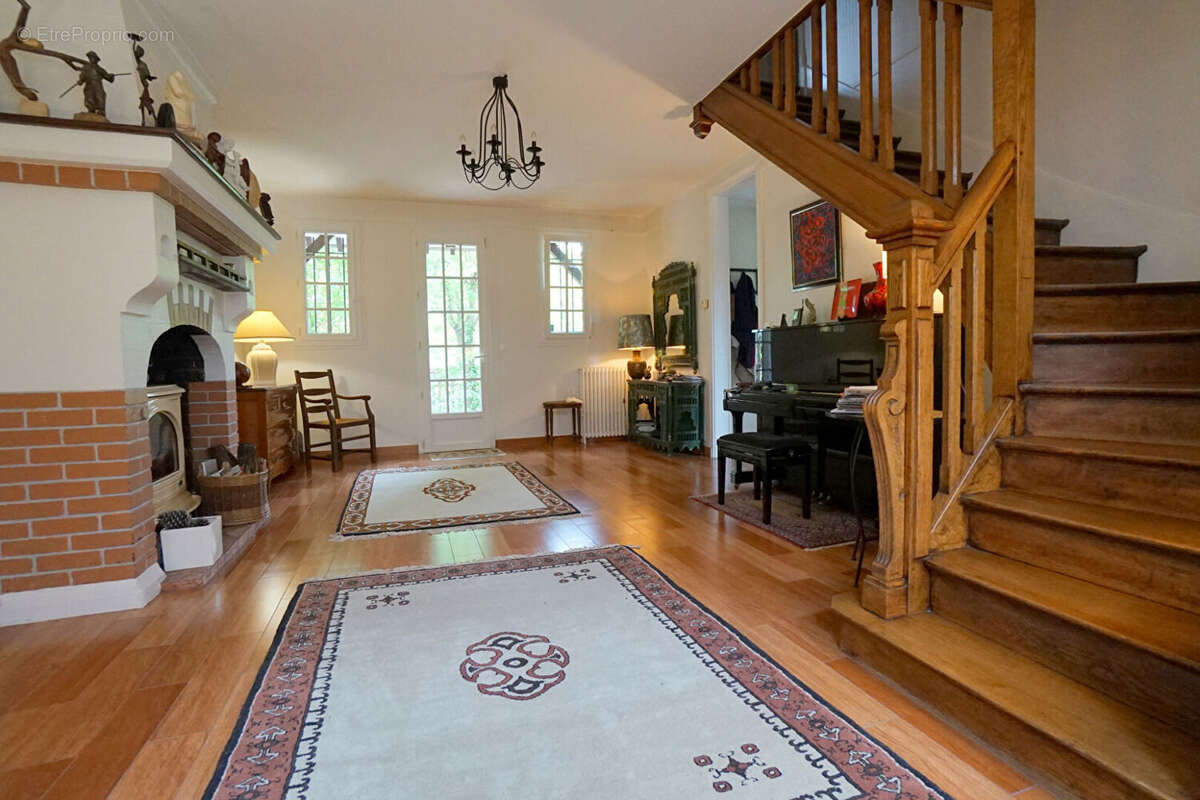 Maison à AUBERGENVILLE