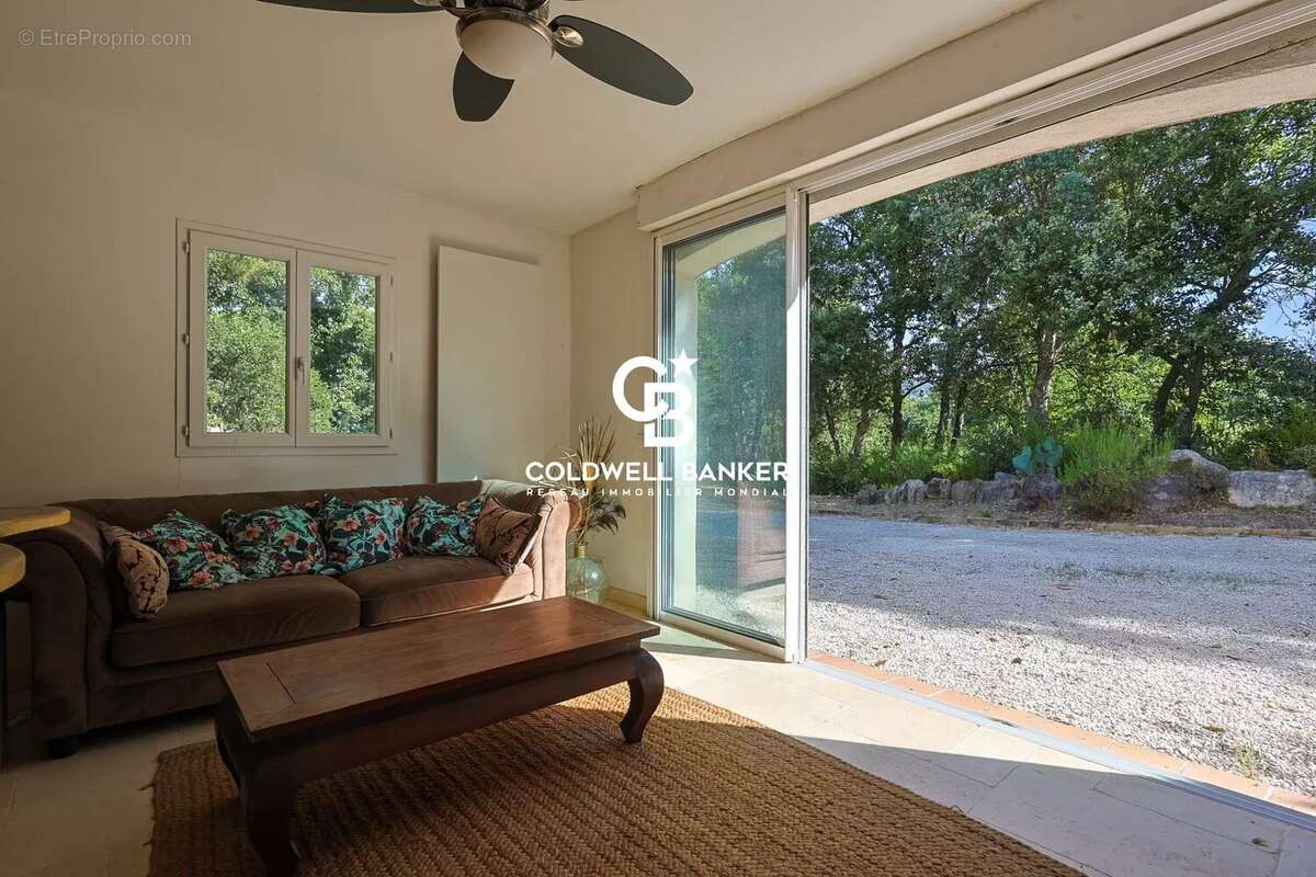 Maison à BORMES-LES-MIMOSAS