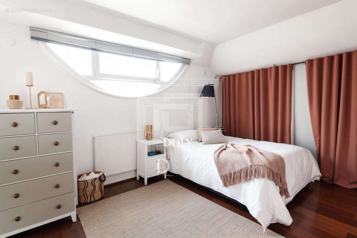 Maison à VILLENEUVE-LA-GARENNE