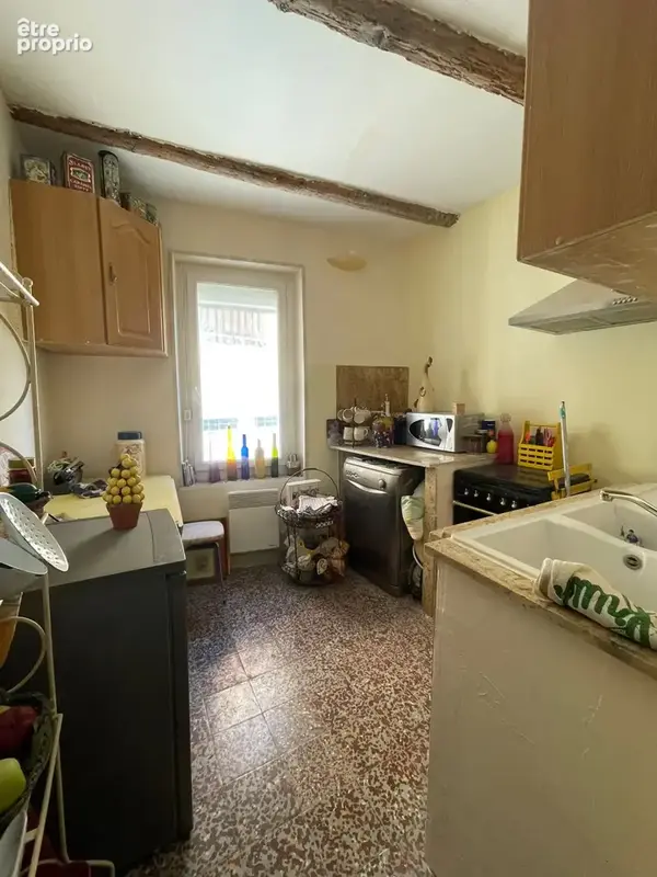 A vendre - maison de village renovee ded type 5 de 109 m2 avec garage et terrasses - photo 7