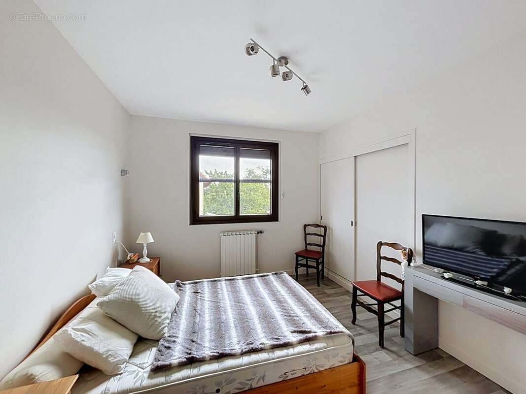 Maison 138 m² à Volvic  - photo 7
