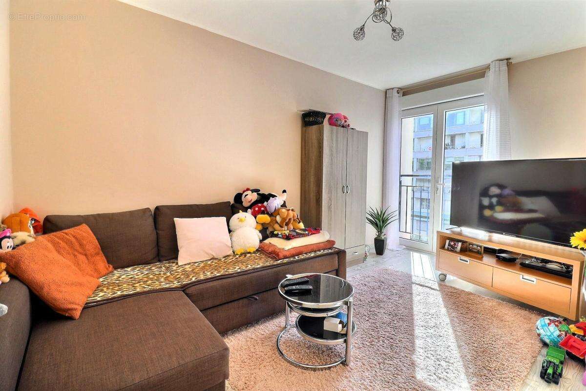 Appartement à CHENOVE