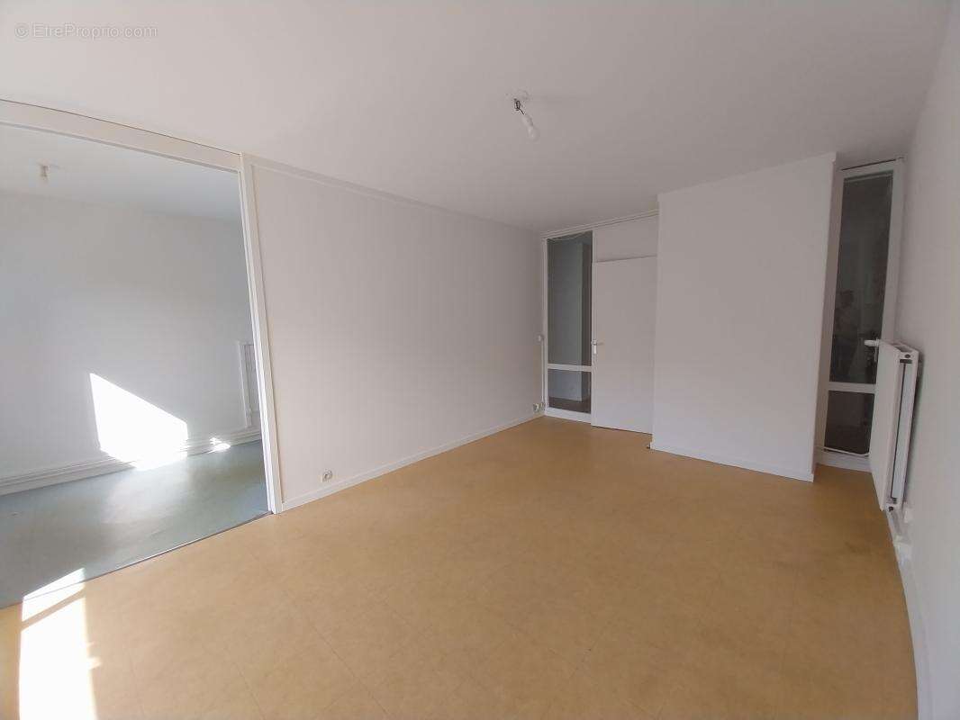 Appartement à SAINTE-LUCE-SUR-LOIRE