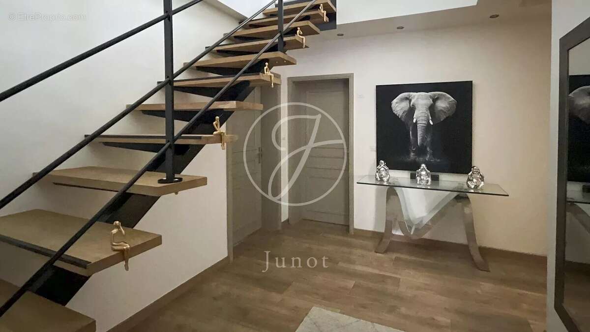 Maison à ENNETIERES-EN-WEPPES