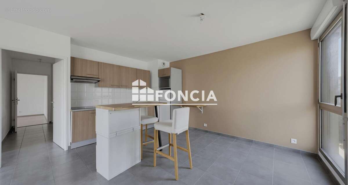 À vendre – Superbe T3 de aux Bassins à Flot - photo 2
