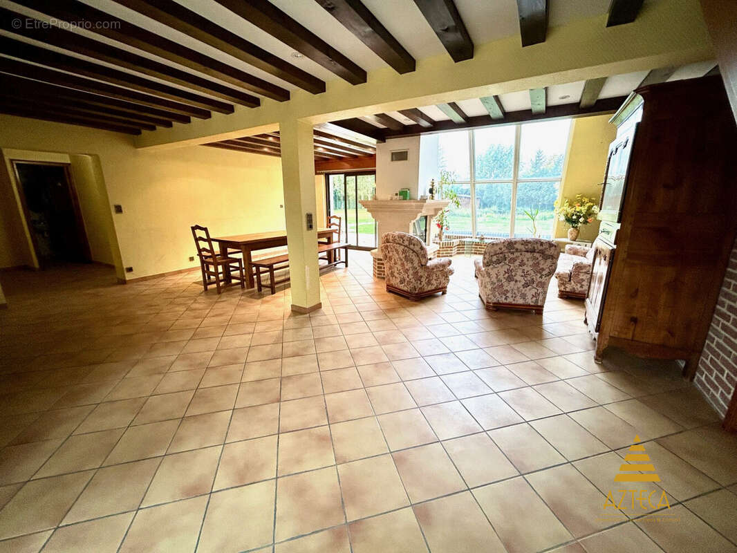 Maison à THUN-L&#039;EVEQUE