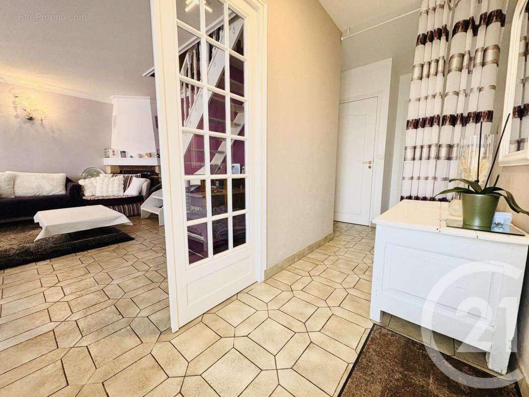 Maison 155 m² à Peyrat-De-Bellac  - photo 7