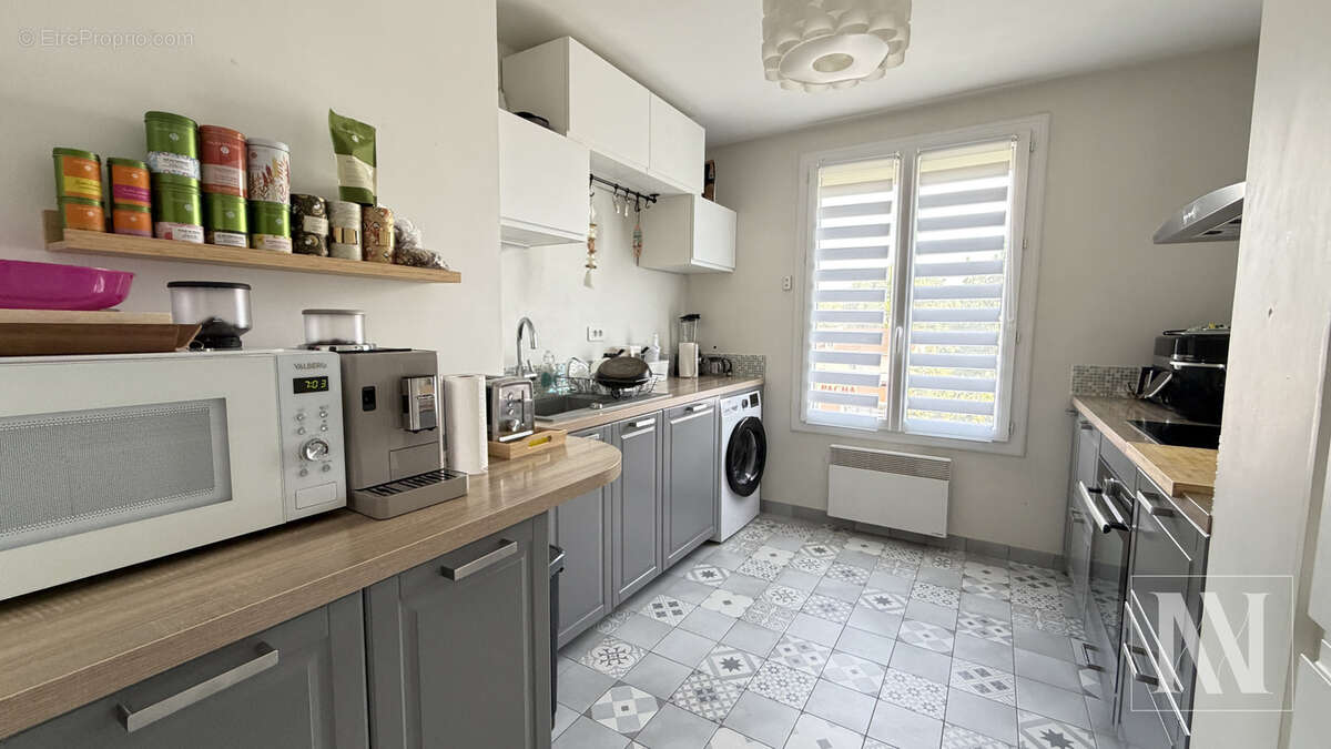 Coup de cœur assuré ! Appartement 66m2 avec garage, balcon traversant et climatisation dans une résidence verd - photo 4