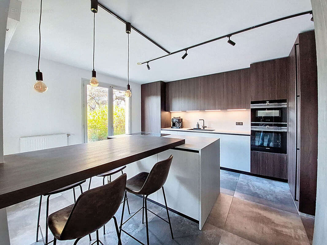 Appartement à MORNANT