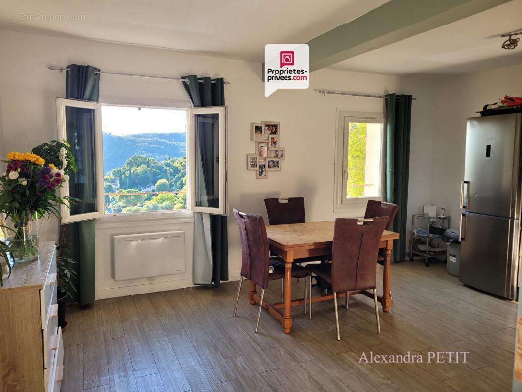 Appartement à CALLIAN