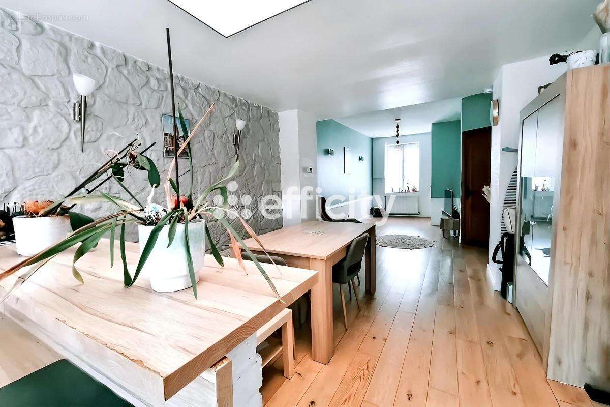 Maison à CAMPHIN-EN-CAREMBAULT