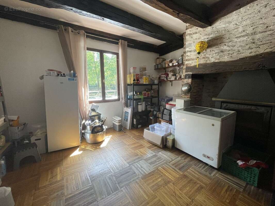 Maison à SEGUR-LE-CHATEAU