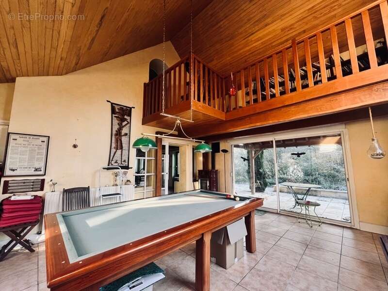 Maison à VAUX-SUR-VIENNE