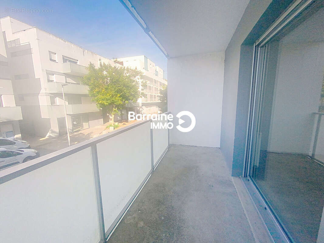 A vendre - lorient  centre ville - appartement recent de type 3 de 55m² avec balcon et garage - photo 20