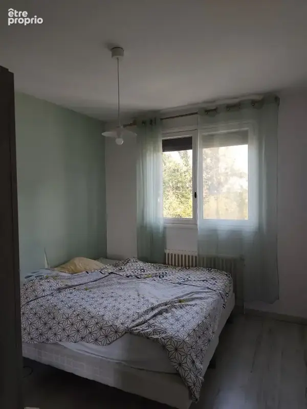 A vendre grande maison familiale avec jardin arboré - 5 chambres -au coeur d'Aubière - photo 5