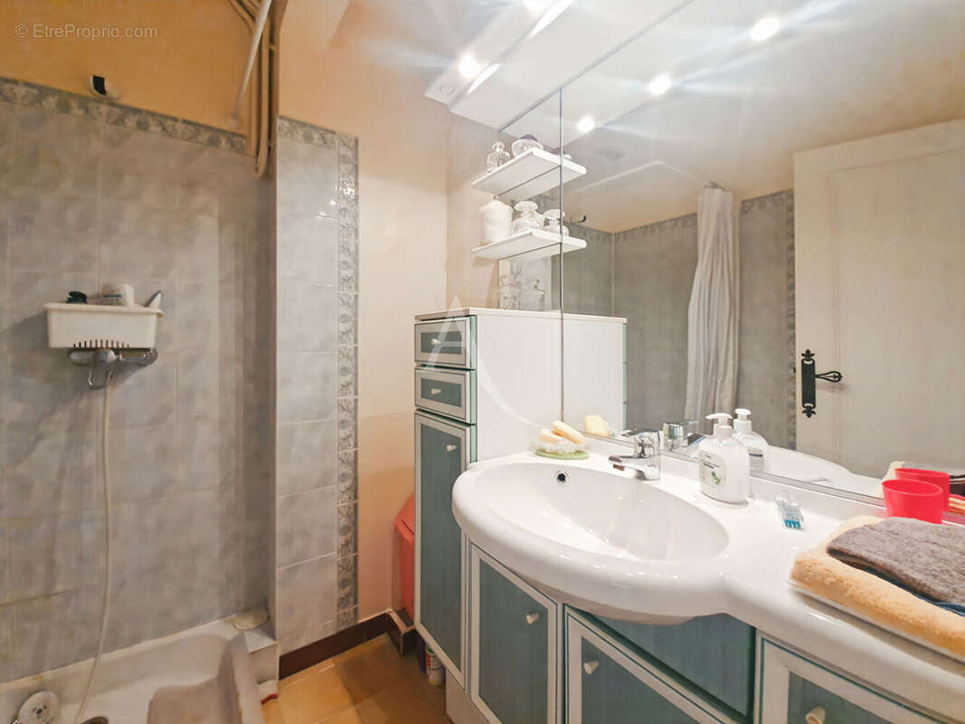 Maison à OINVILLE-SUR-MONTCIENT