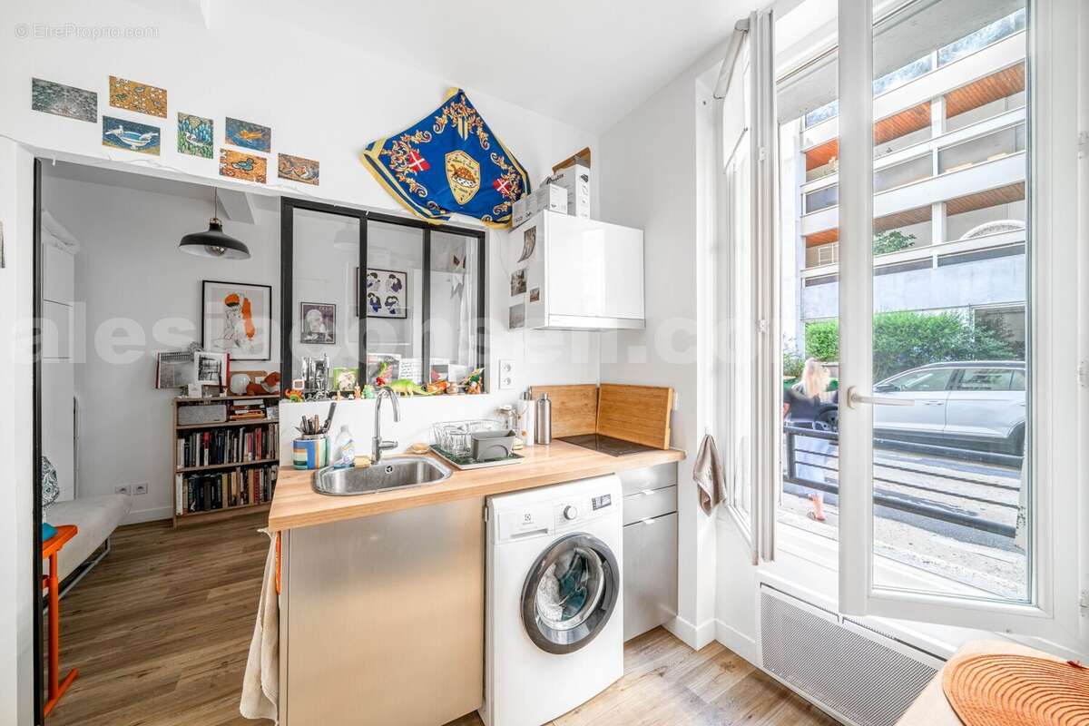 Photo n°2 - Appartement à PARIS-14E