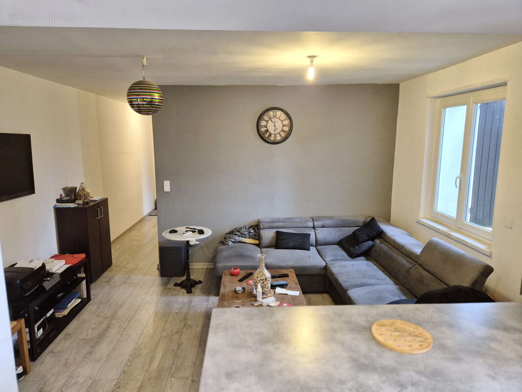 Ensemble immobilier local commercial et appartement - photo 10