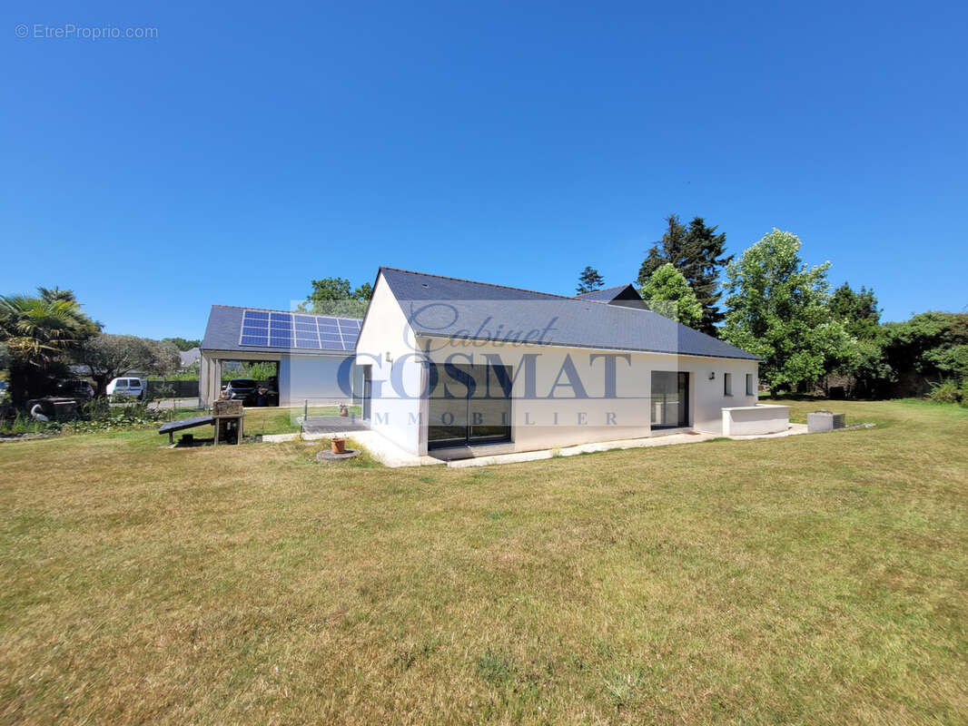 Maison plain pied de 177m2 avec piscine intérieure sur 3034m2 de terrain clos - photo 17