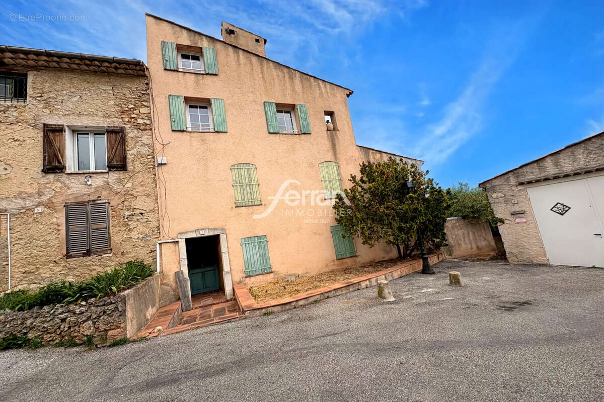 Appartement à FIGANIERES