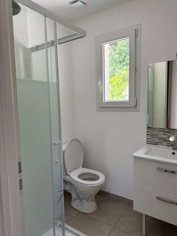 Maison à MONTELIMAR