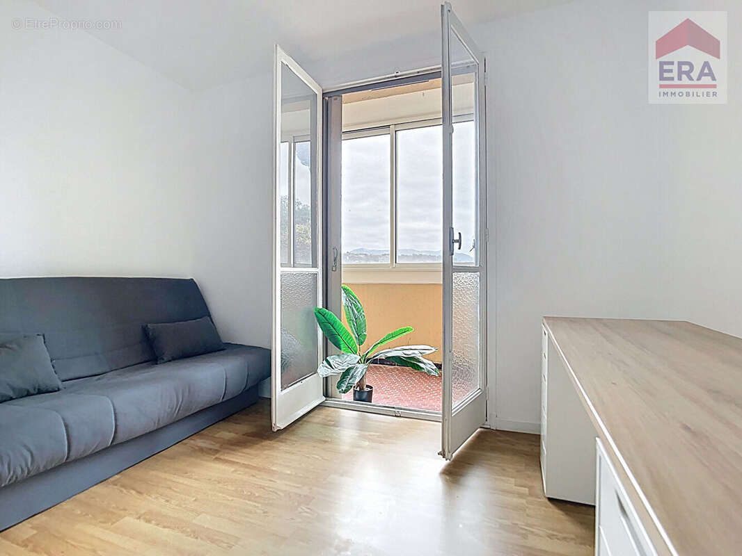 Appartement à MARSEILLE-11E