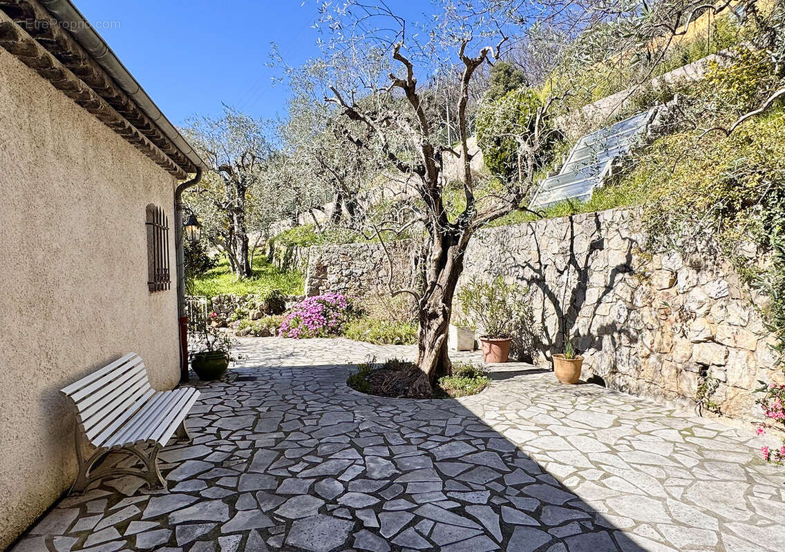 Maison à SPERACEDES