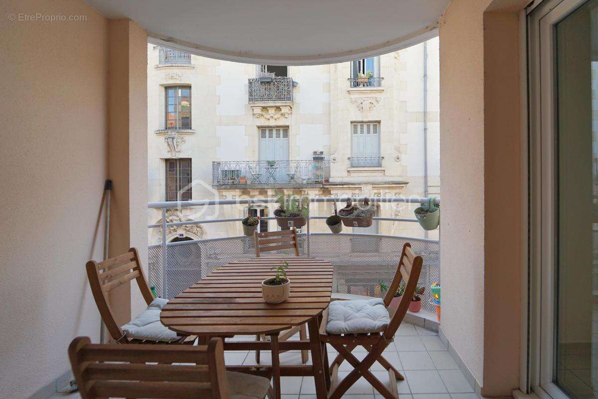 ANNECY HYPERCENTRE – Superbe T4 de 85 m² avec balcon, cave et garage possible - photo 6