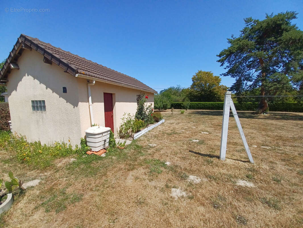 Pavillon habitable de suite, de plain pied, 3ch et 2 garages. Secteur calme, proche forêt. - photo 15