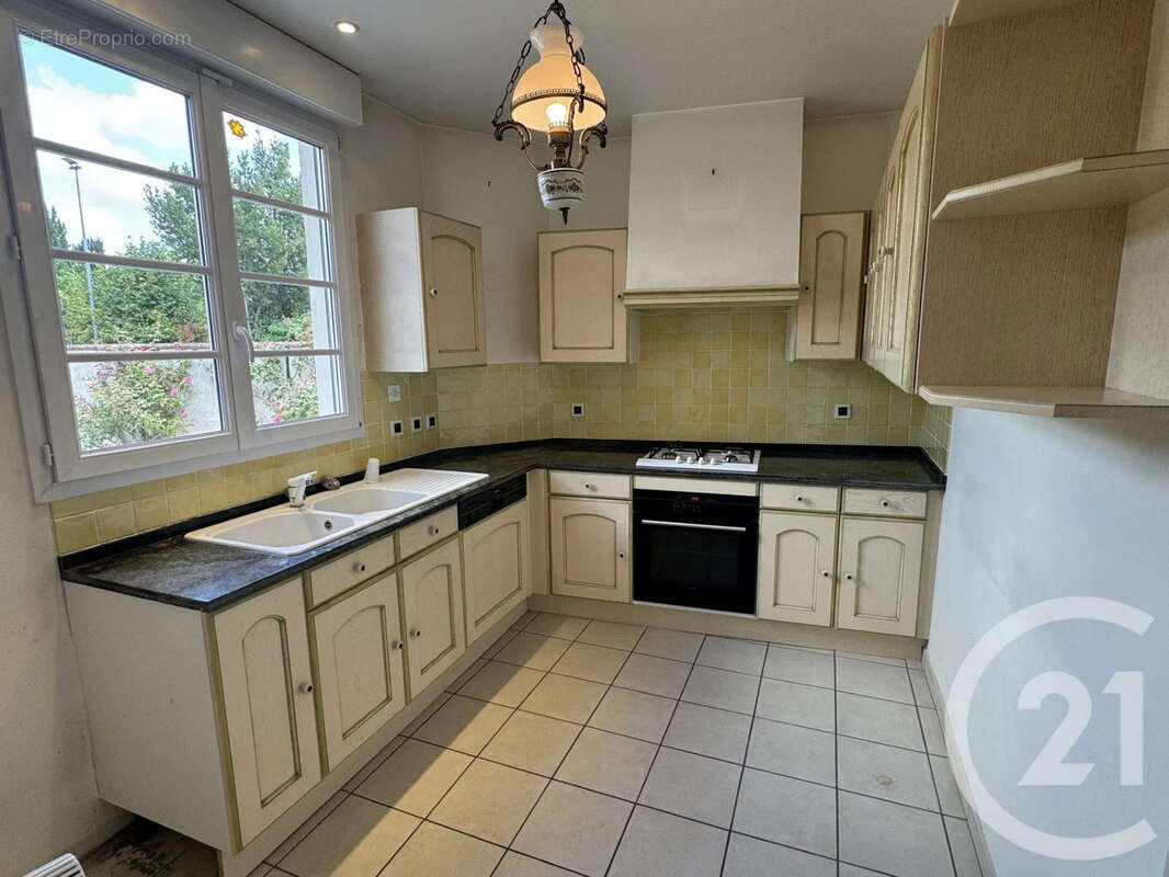 Maison 155 m² à Dreux  - photo 7