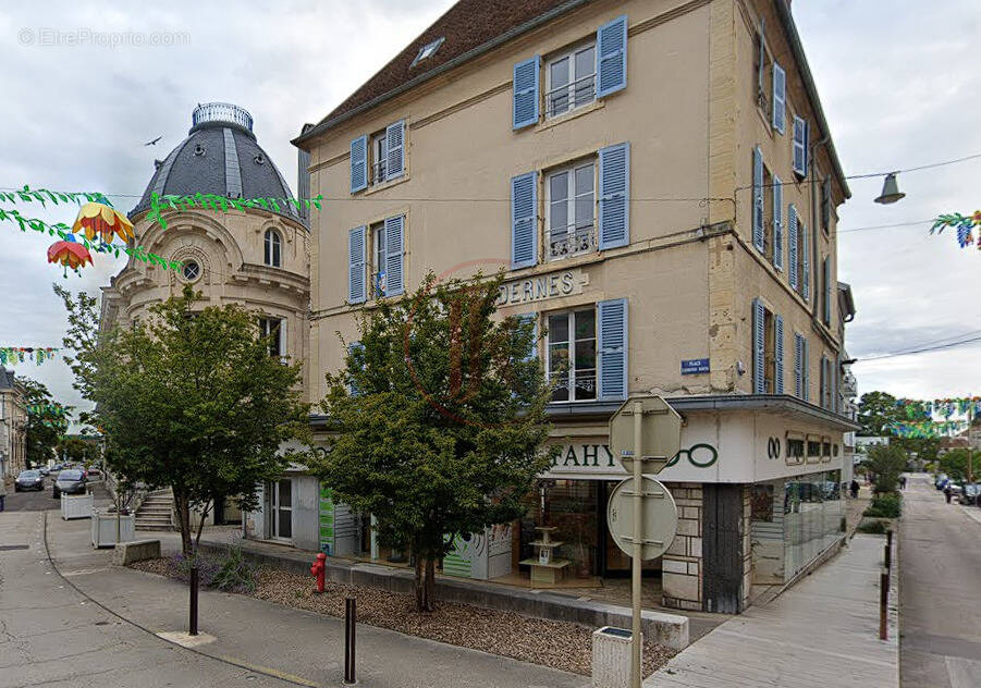 Commerce à GRAY