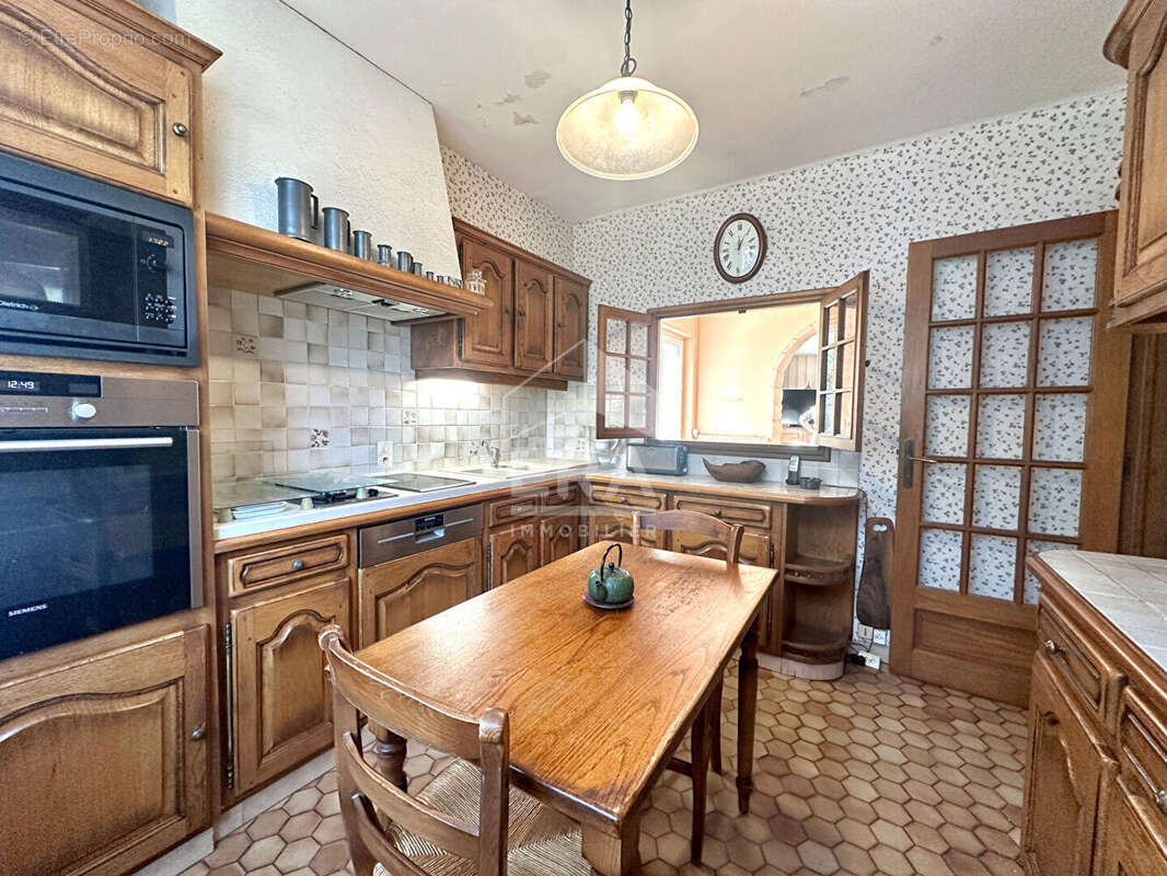 Maison à SAINT-PIERRE-LES-NEMOURS