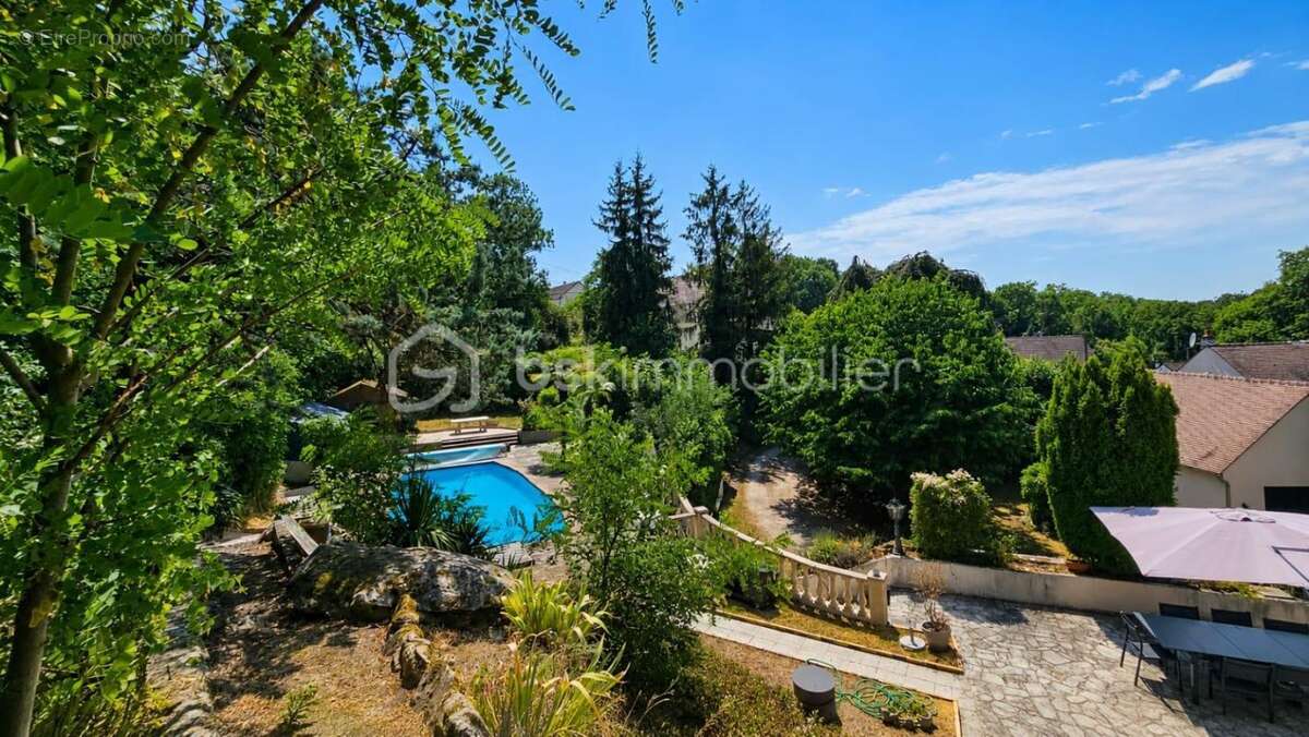 Propriété de caractère avec piscine - photo 3