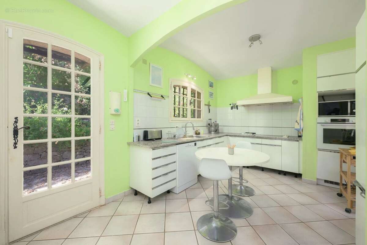 Maison à MOUGINS