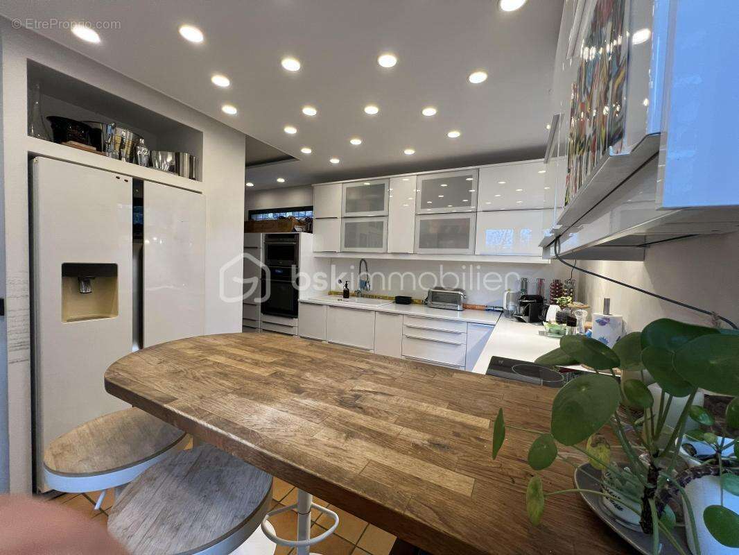 Maison à SAINT-MAUR-DES-FOSSES