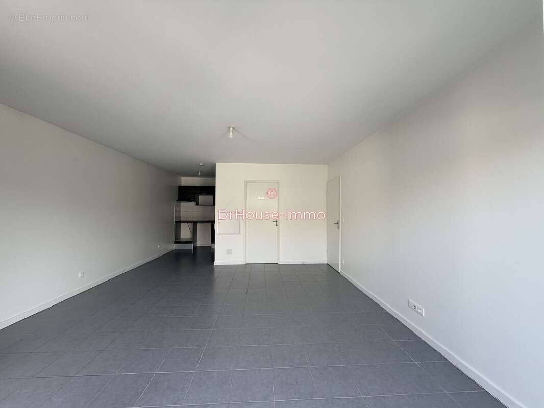 Appartement 59 m² à Yvrac  - photo 5