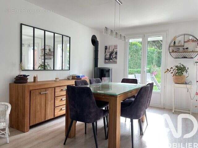 Photo 2 - Maison à COUBRON