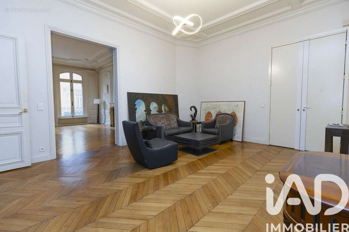 Photo 7 - Appartement à PARIS-8E