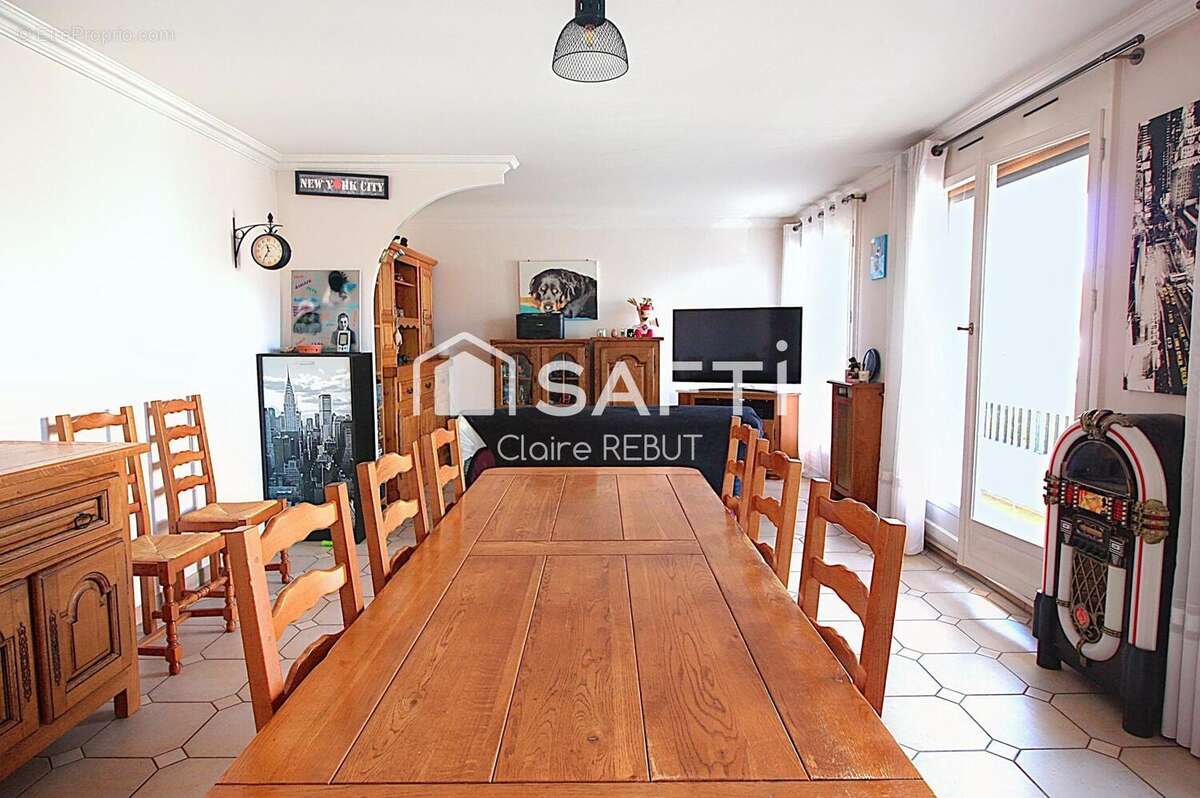 Photo 4 - Appartement à LIVRY-GARGAN