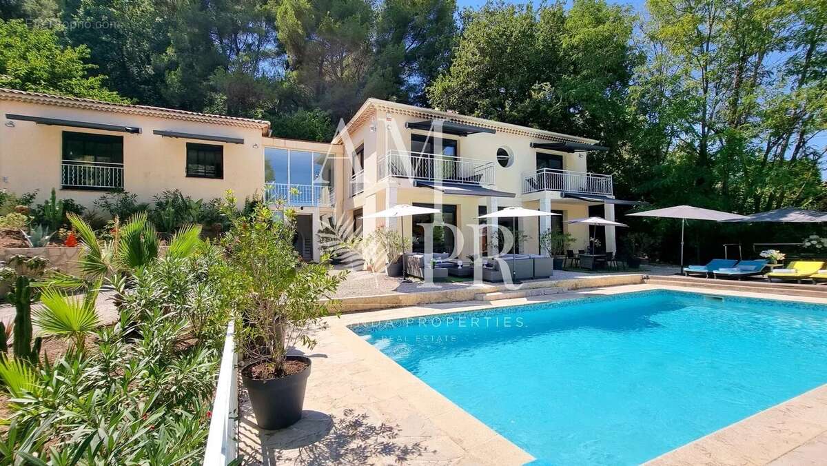 Exclusivite contemporaine 6 chambres vue mer proche commerces - photo 11