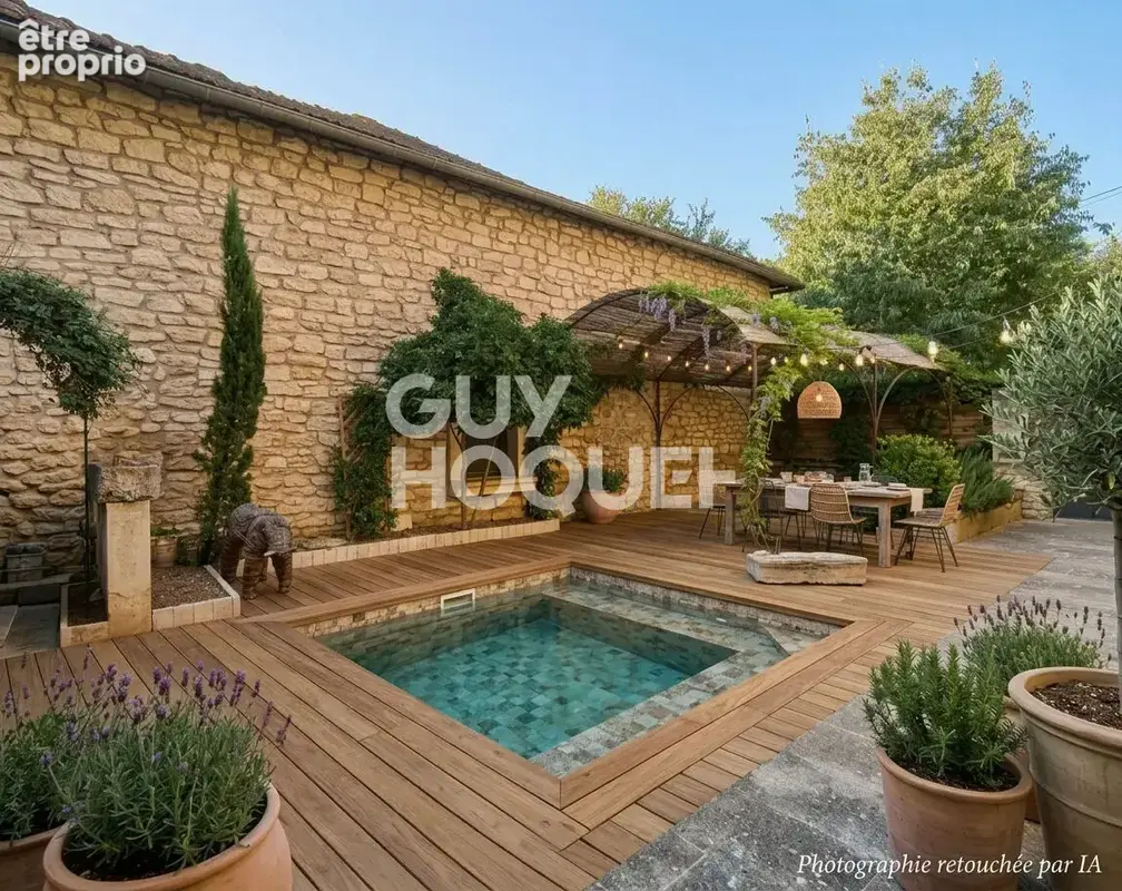 Carpentras - Maison de 253 m² - 9 pièces - 5 chambres - Cour intérieure - Proximité commodités - photo 5