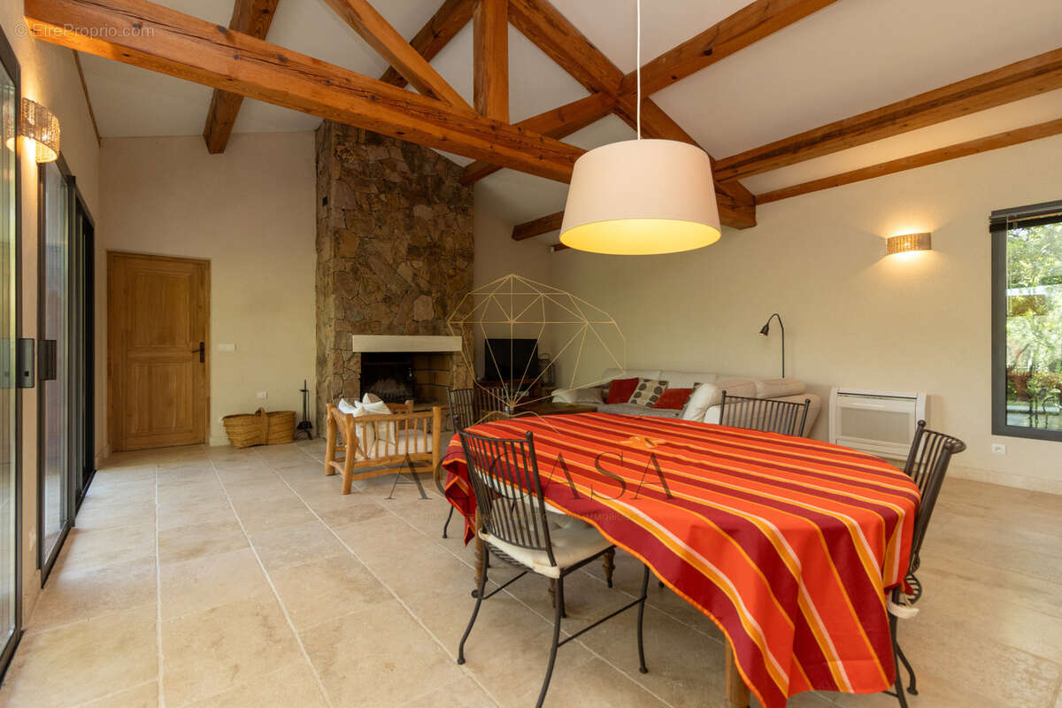 Maison à FIGARI